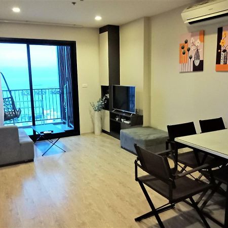 Llx Apartments At The Base Condo Pattaya Exterior photo